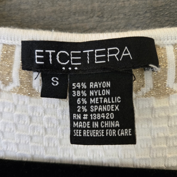 Etcetera Knit Sleeveless Sweater Top - White & Gold - Size Small - Picture 7 of 8